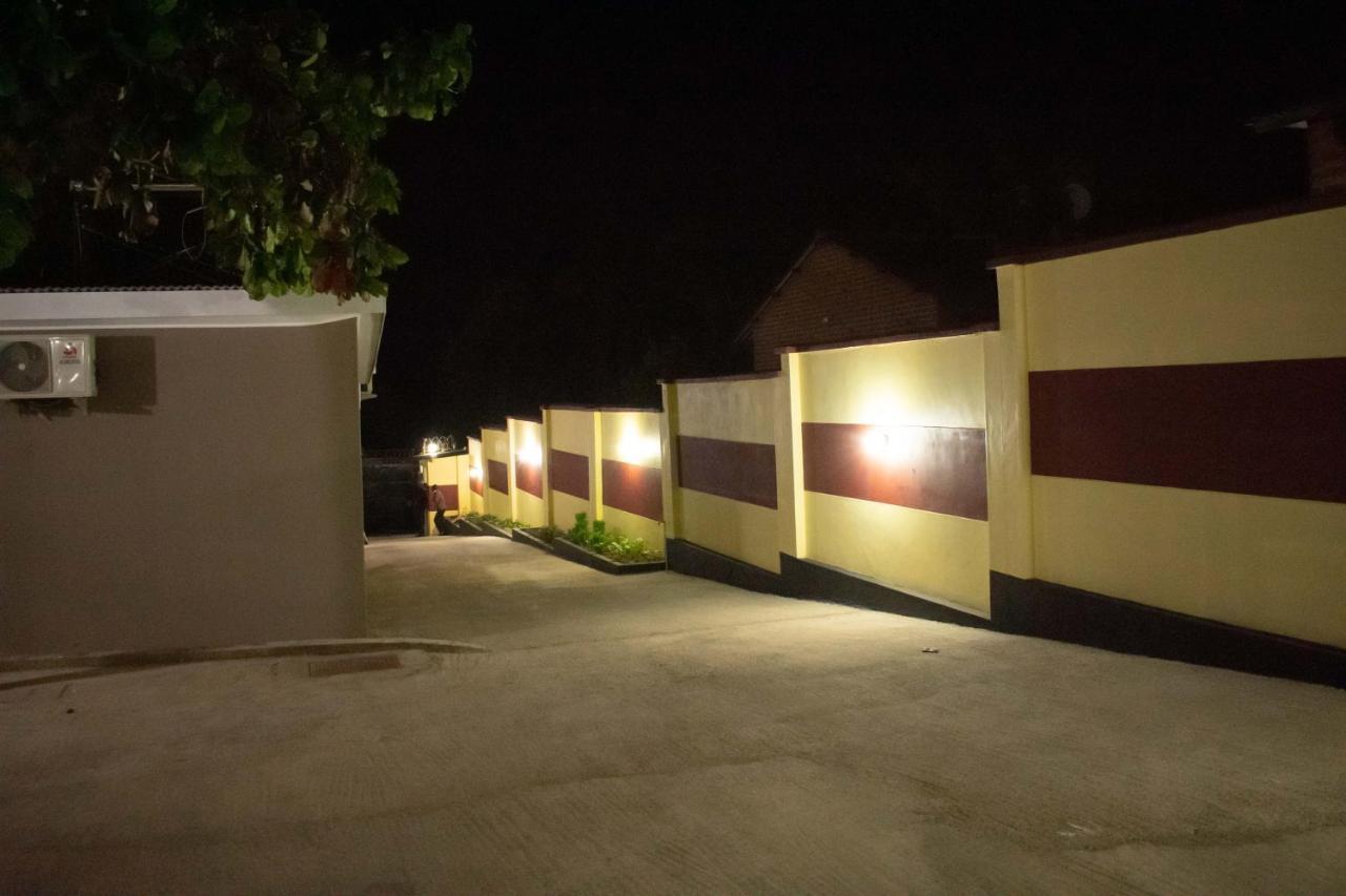 Travelodge Blantyre Buitenkant foto